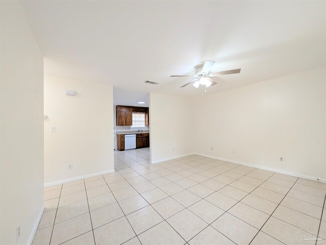 Building Photo - 5086 Yacht Harbor Cir