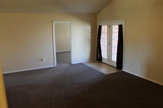 Building Photo - 205 Glover Cir