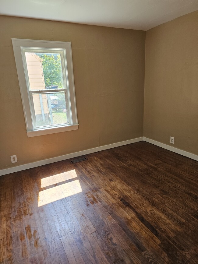 Building Photo - 1625 Walton St