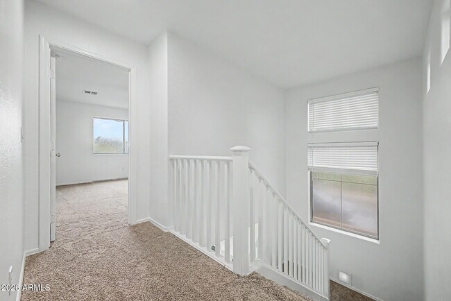 Building Photo - 3983 S Crosscreek Dr