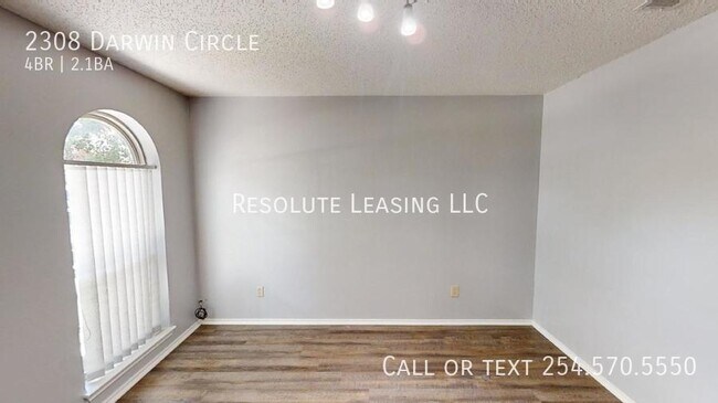 Building Photo - 2308 Darwin Cir