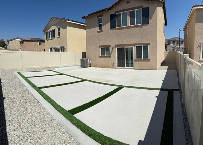 Building Photo - BRAND NEW 4 BED / 2.5 BATH HOME WITH SOLAR...