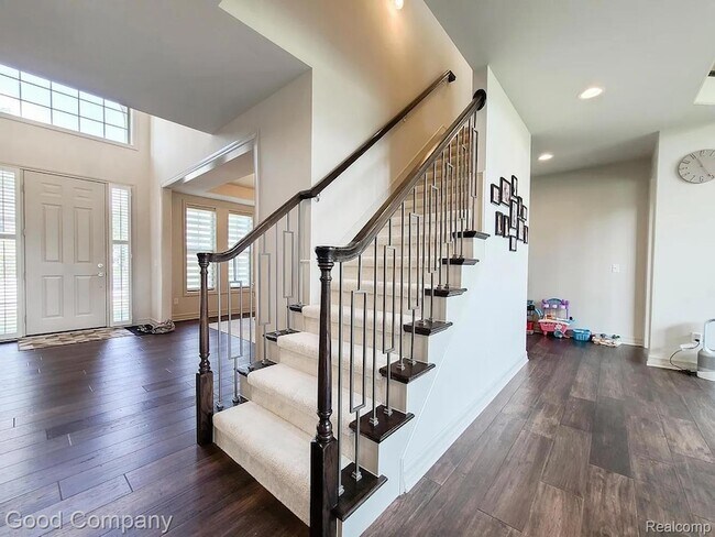 Building Photo - 5342 Rangemore Dr