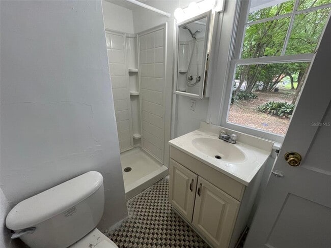 Building Photo - 2635 W University Ave