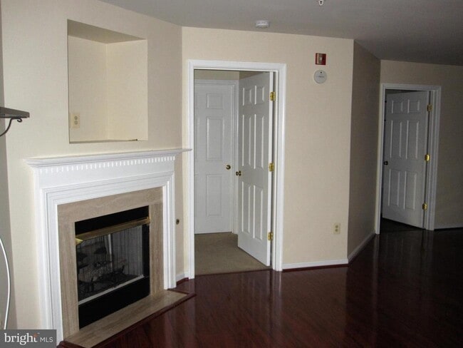 Building Photo - 9150 Gracious End Ct
