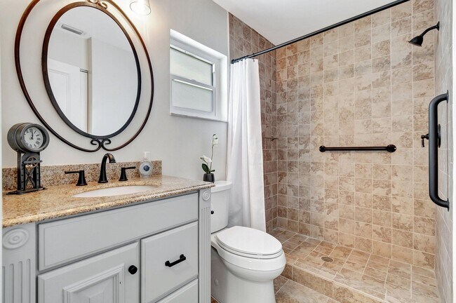 Building Photo - 5770 Princess Palm Ct