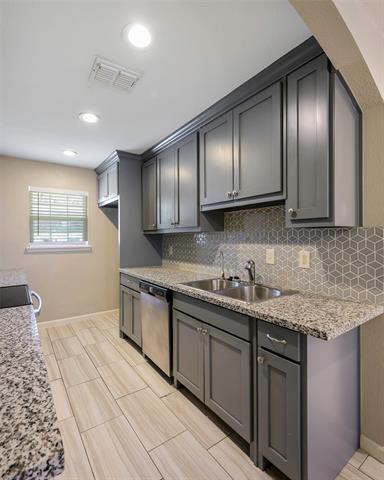 Building Photo - 1240 Carla St