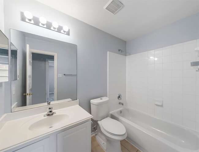 Building Photo - 16530 Cairngrove Ln