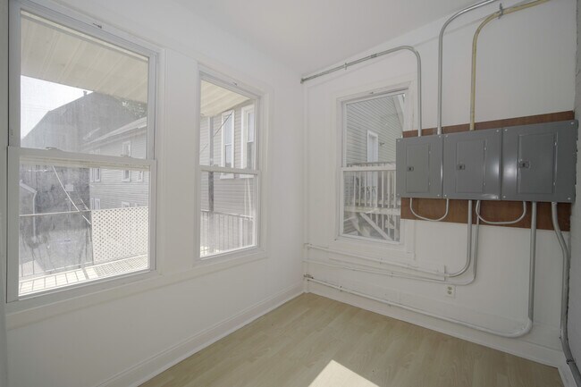 Building Photo - 2255 S Whipple St