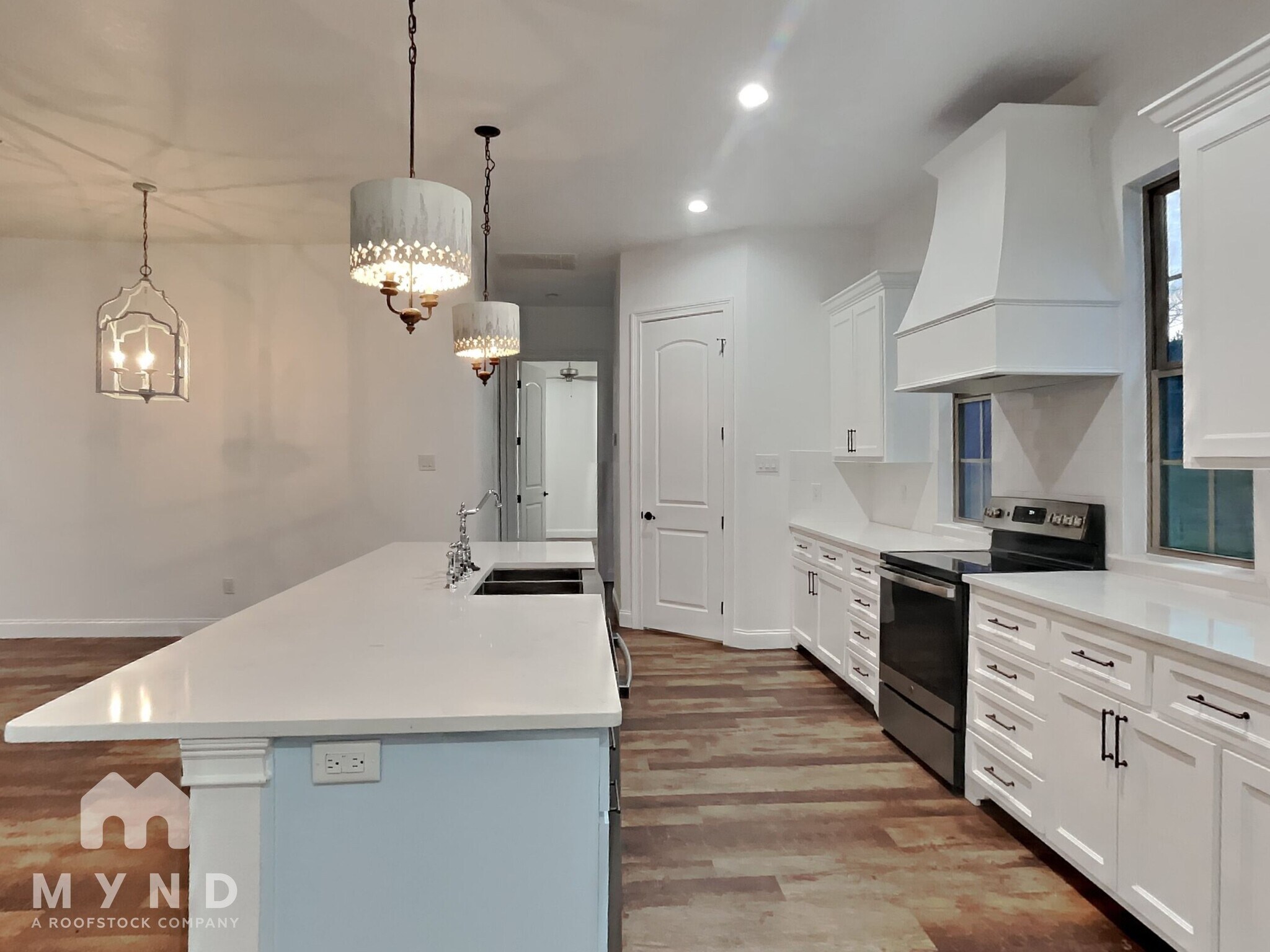 Building Photo - 1206 Comanche Cove Dr