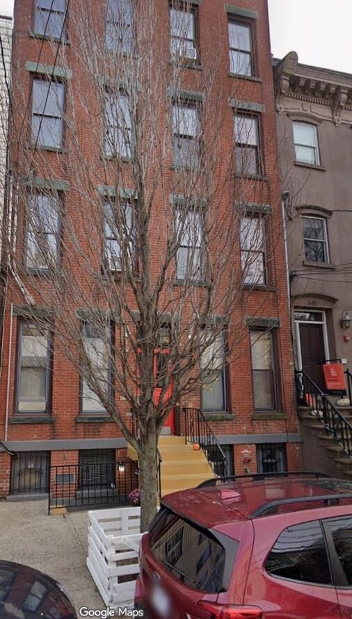 Building Photo - 343 4th St