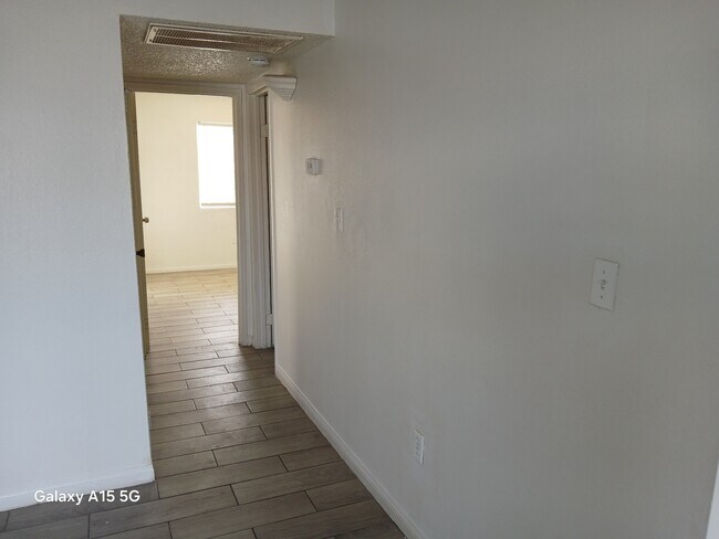 Building Photo - 6213 Smoke Ranch Rd