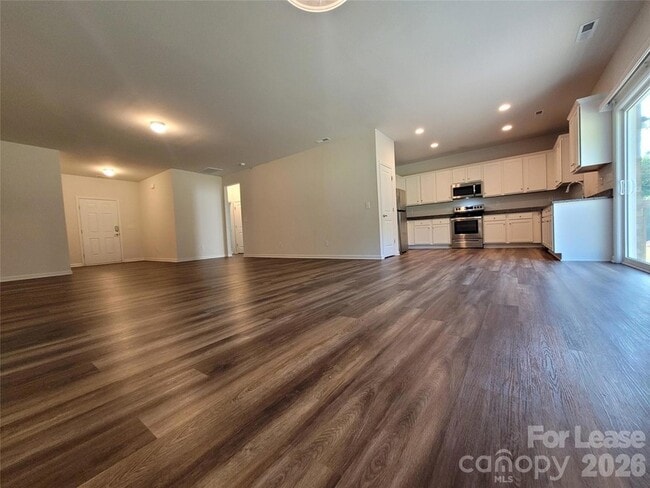 Building Photo - 144 Spring Forest Dr