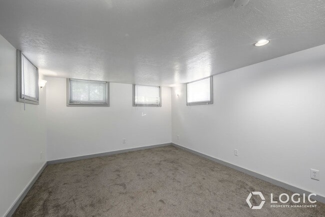 Building Photo - Incredible Basement Unit in Harrison UT
