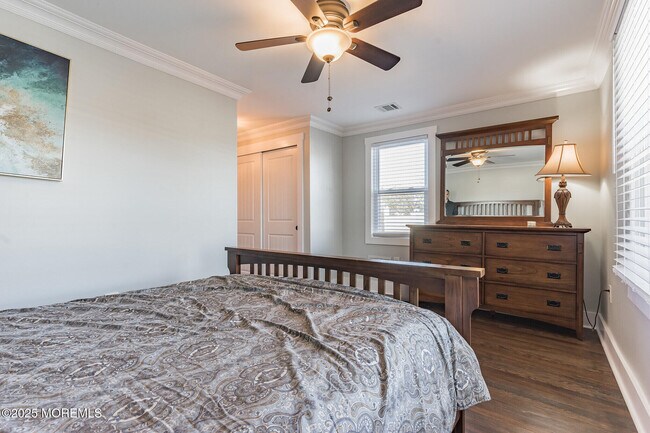 Building Photo - 605 Monmouth Ave