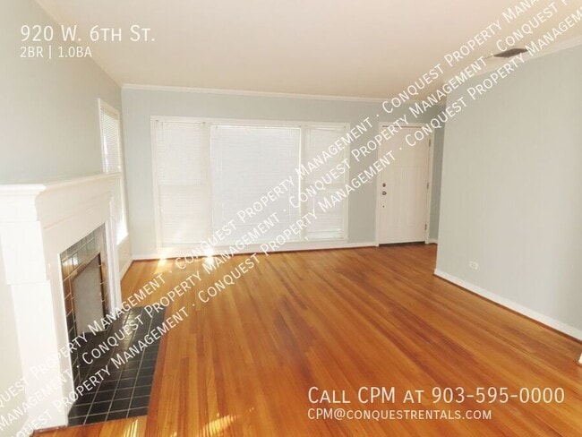 Building Photo - 920 W 6th St