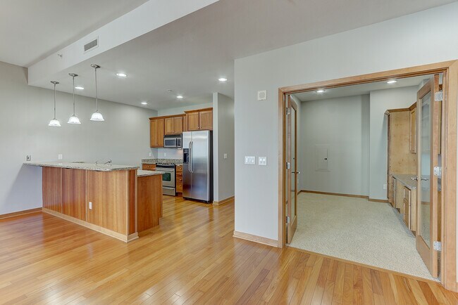 kitchen/den - 625 N Segoe Rd