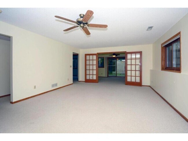 Building Photo - 5740 Willow Trail