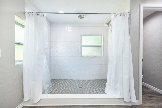 Building Photo - 2454 Whitman St