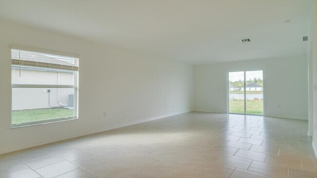 Building Photo - 4019 San Clemente Ct