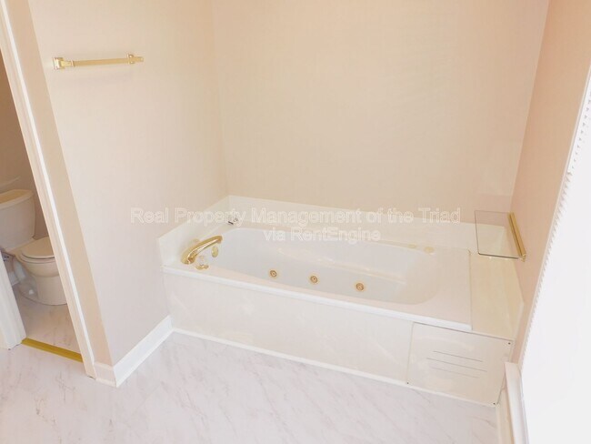 Building Photo - 4108 Stillbrook Ln