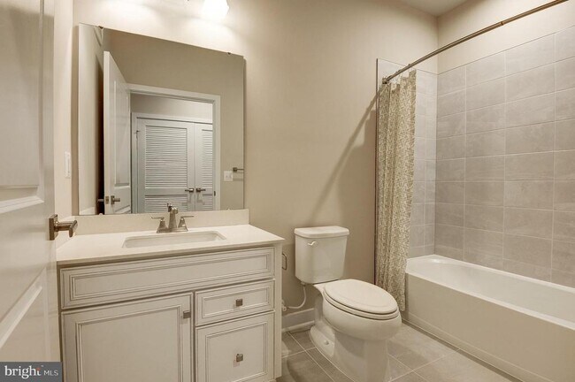 Building Photo - 4395 Peach Lily Ln