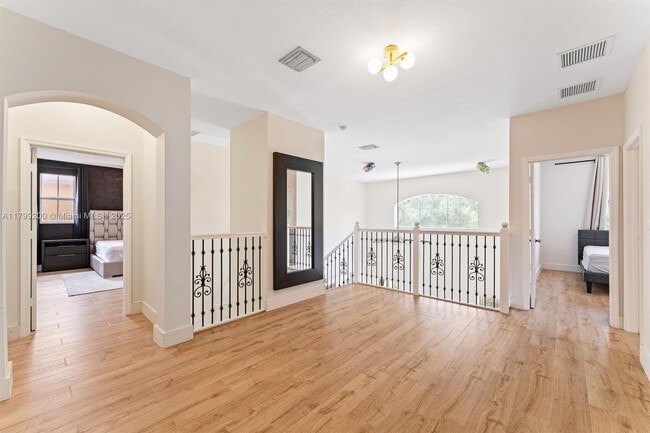 Building Photo - 15555 SW 26th Terrace