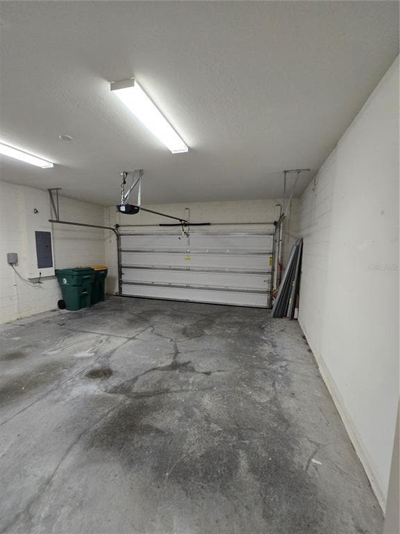 Building Photo - 10169 Winding River Rd