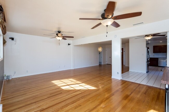 Building Photo - Upgraded Single Family Home in Allied Gardens!