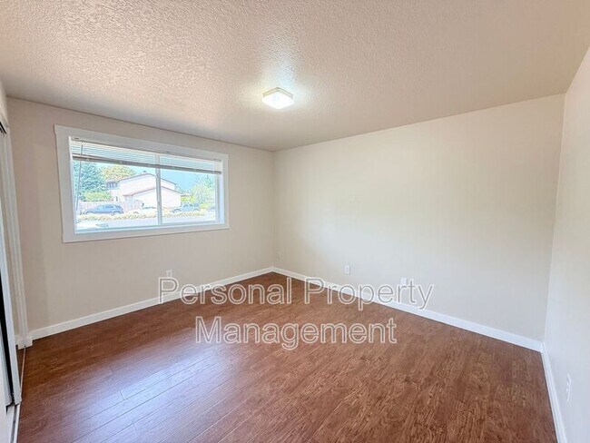 Building Photo - 1803 SE Blairmont Dr