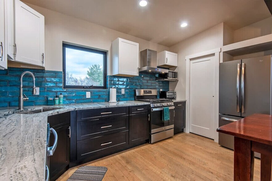 Building Photo - 73 N Beryl Ave