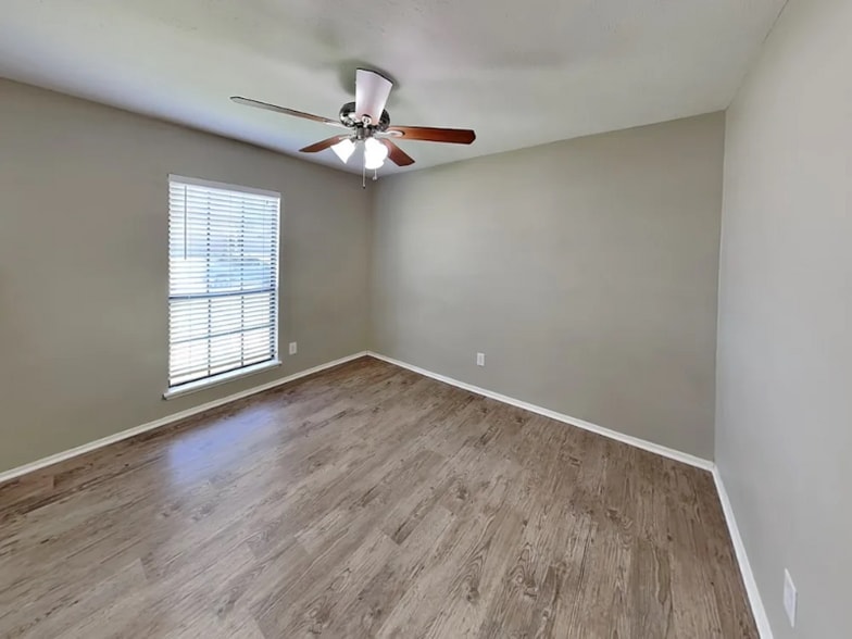 Building Photo - 1678 Fairmont Dr