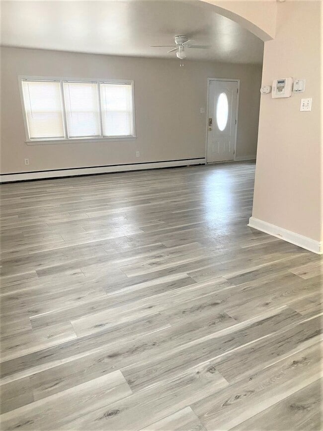 Building Photo - House for Rent in Folsom