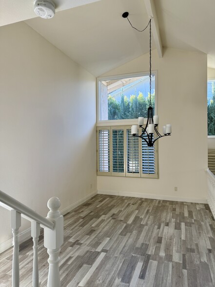 Dining Room - 1658 Cromwell Pl