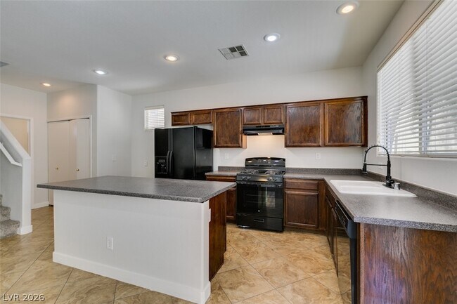 Building Photo - 6779 Winding Wood St