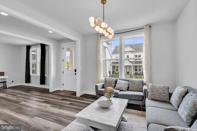 Building Photo - 41919 Spring Air Dr