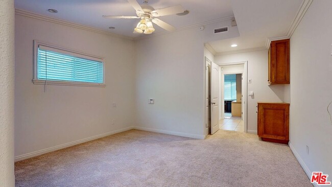 Building Photo - 5826 Ostrom Ave