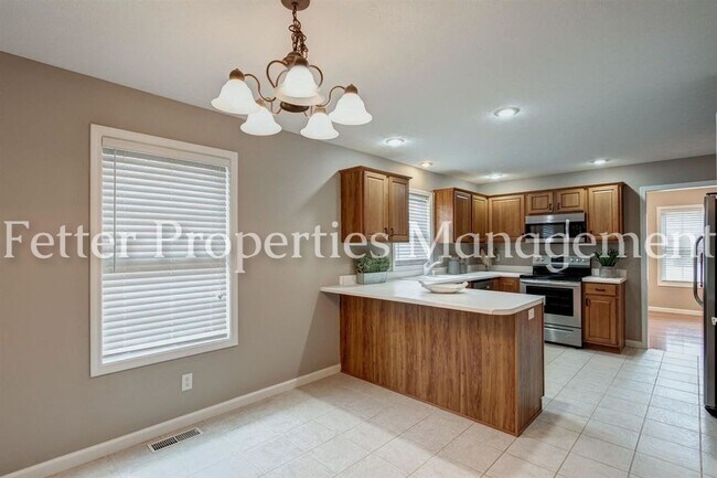 Building Photo - Beautiful 3bd 2.5 bath Northside