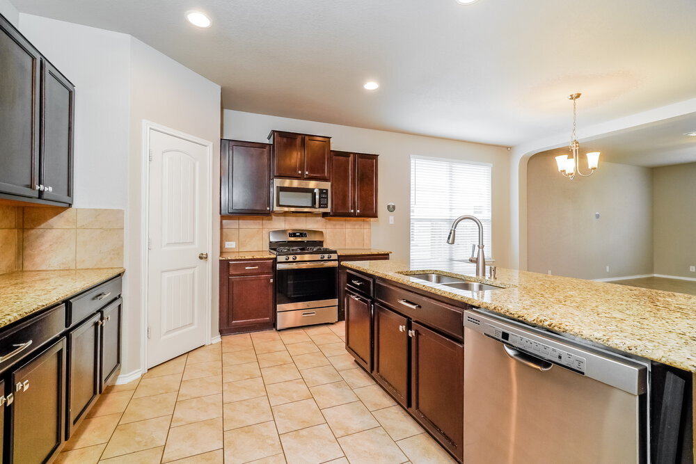 Building Photo - 541 Pearl Chase