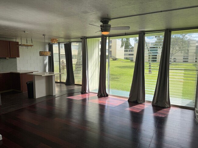 Building Photo - 95-021 Kuahelani Ave