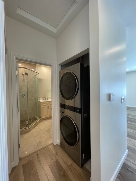 Building Photo - 912 S Bel Aire Dr