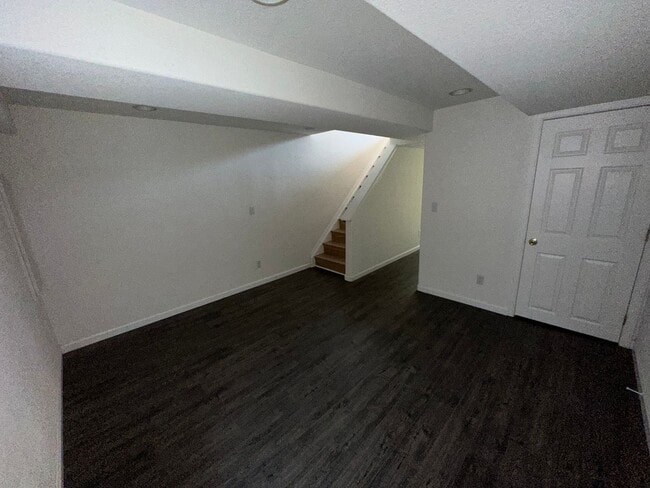 Building Photo - LOCATION LOCATION!! Open and inviting 3-be...