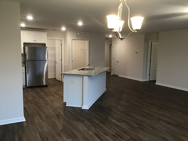 Building Photo - 7133 Boykin Spaniel Way