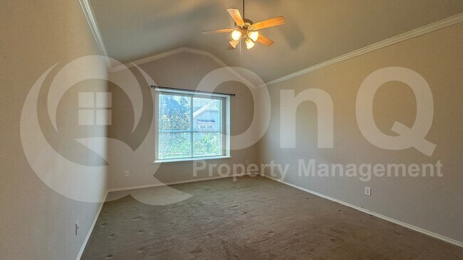 Building Photo - 9537 Navarro St
