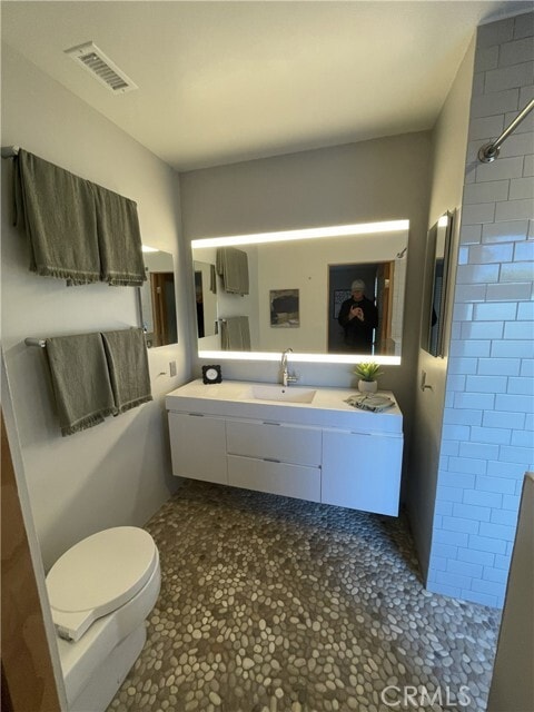 Building Photo - 167 N Ventura Ave