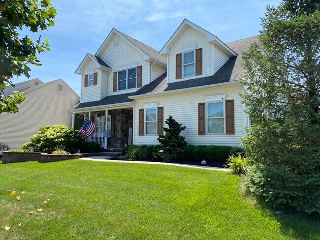 Building Photo - 30 Millbrook Court