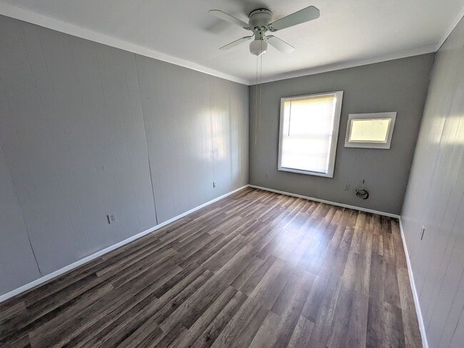 Building Photo - 2309 7th St