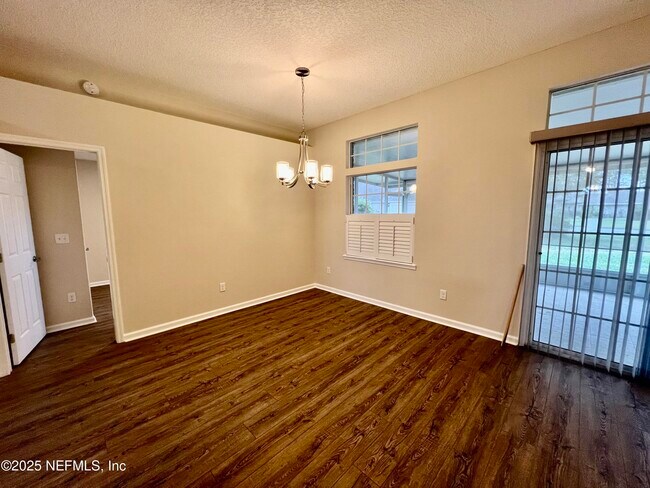 Building Photo - 1455 Silver Bell Ln