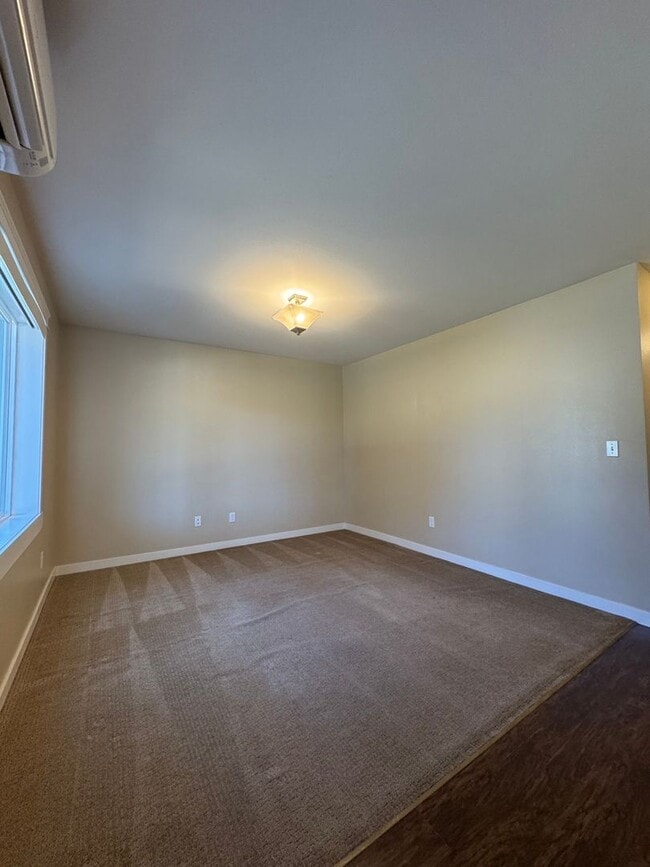 Building Photo - Cambridge Place I - 2239