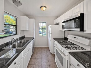 Building Photo - Beautiful 2B/2BA Condo in Rancho Penasquitos!